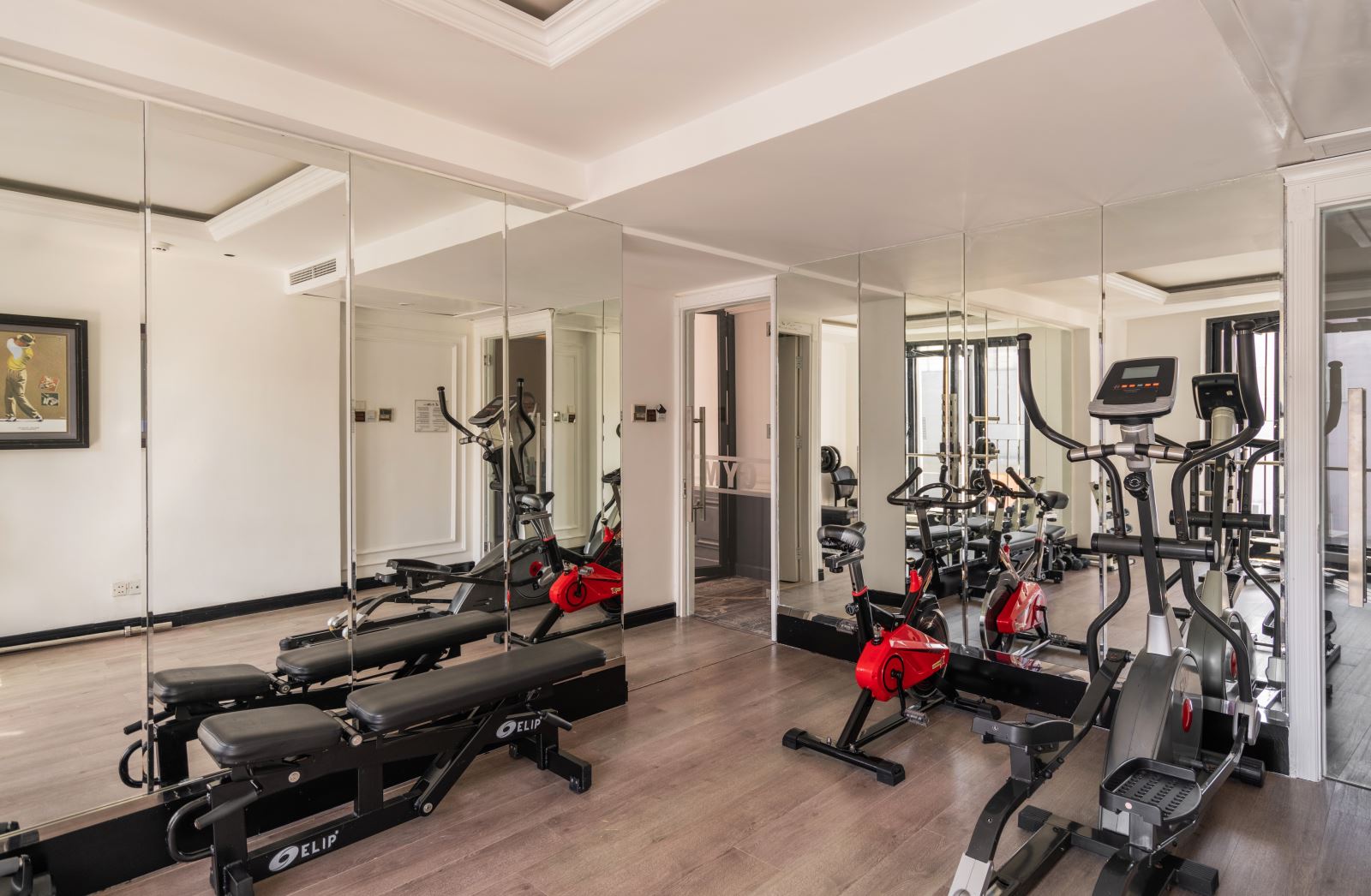 Khách sạn A&EM Sài Gòn