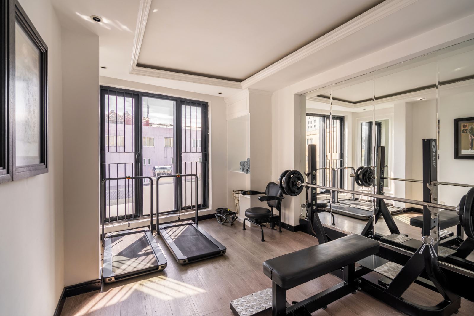 Khách sạn A&EM Sài Gòn