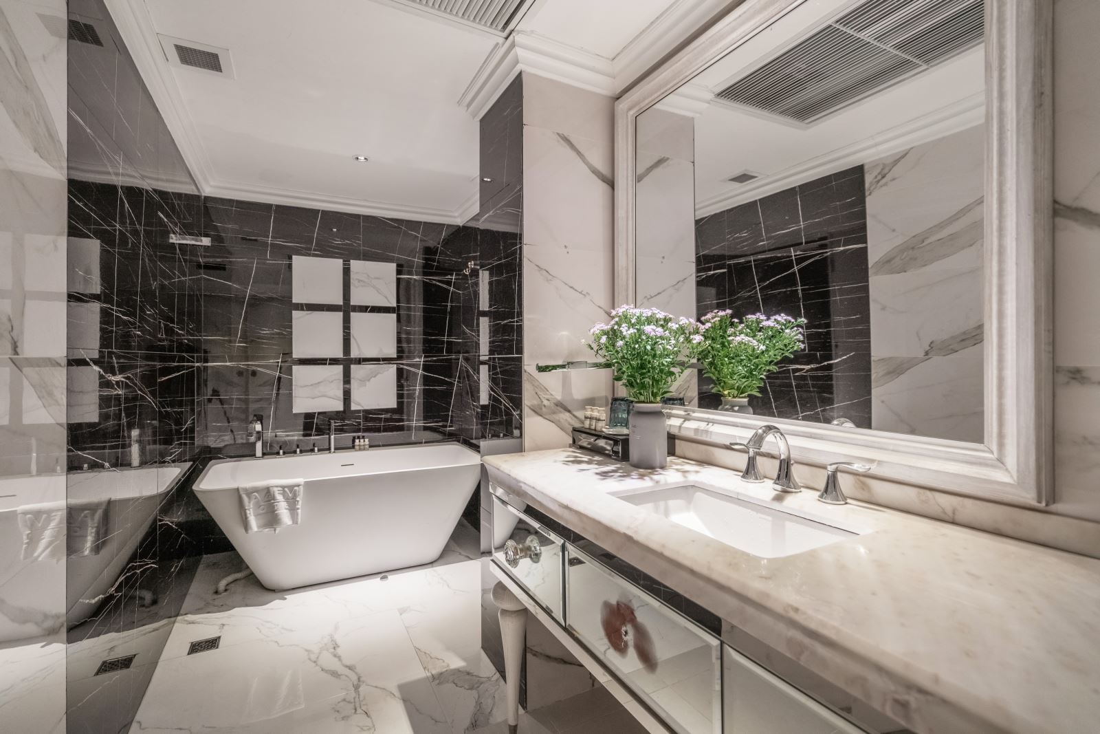 Khách sạn A&EM Sài Gòn